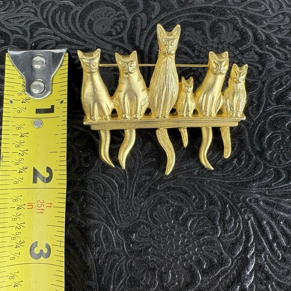 Vintage AJC Goldtone Brooch Cats Kittens On‎ A Fence Dangling Tails Pin Signed